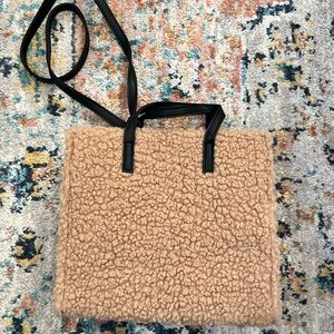 NWOT Pink Lily Sherpa Tote